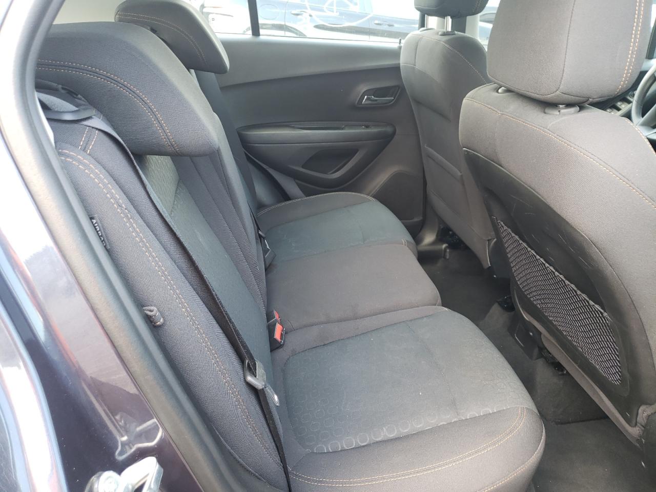 Photo 6 from auction – 2019 CHEVROLET TRAX LS with VIN 3GNCJKSBXKL188074