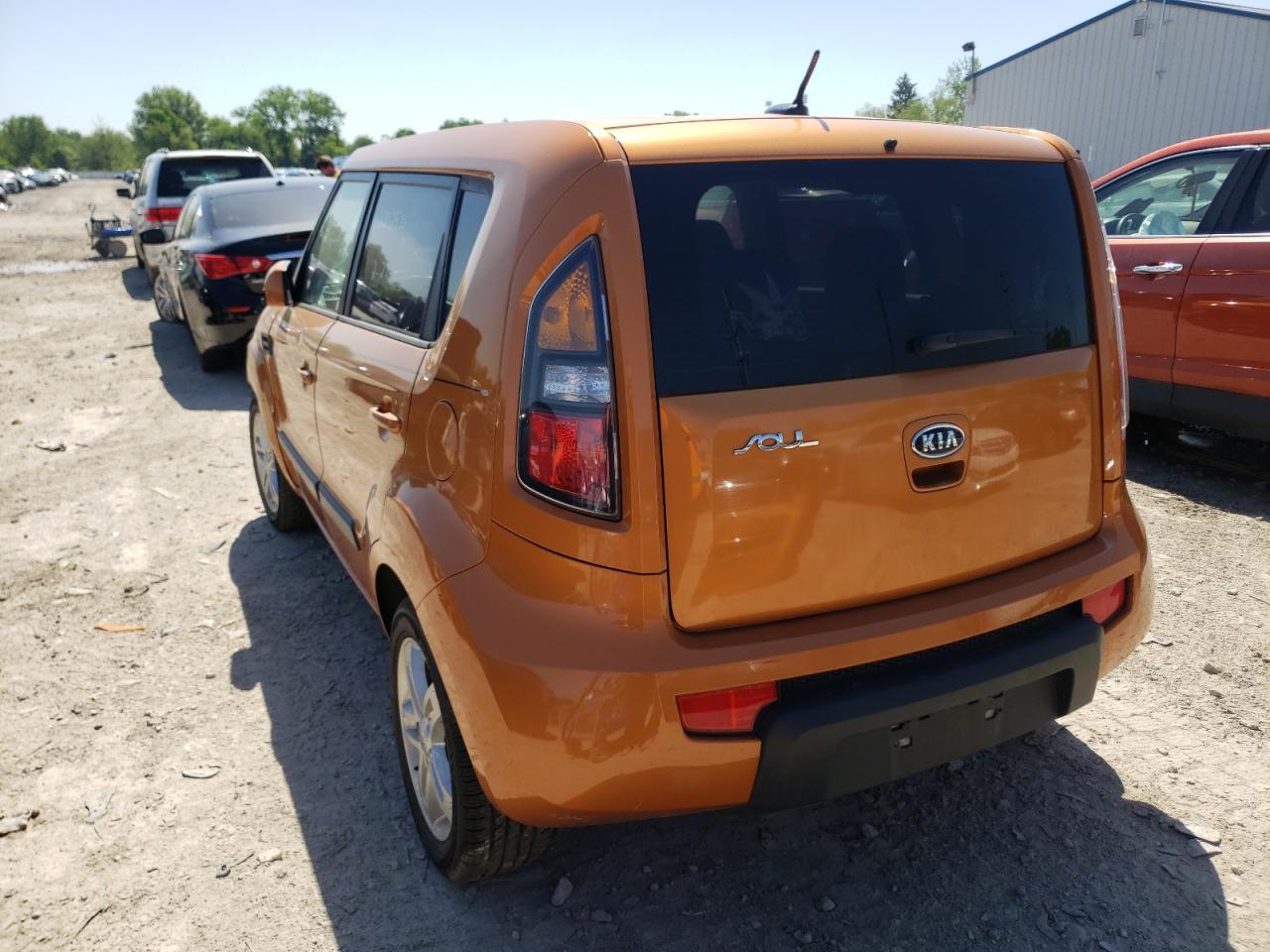 Photo 3 from auction – 2011 KIA SOUL + with VIN KNDJT2A24B7211073