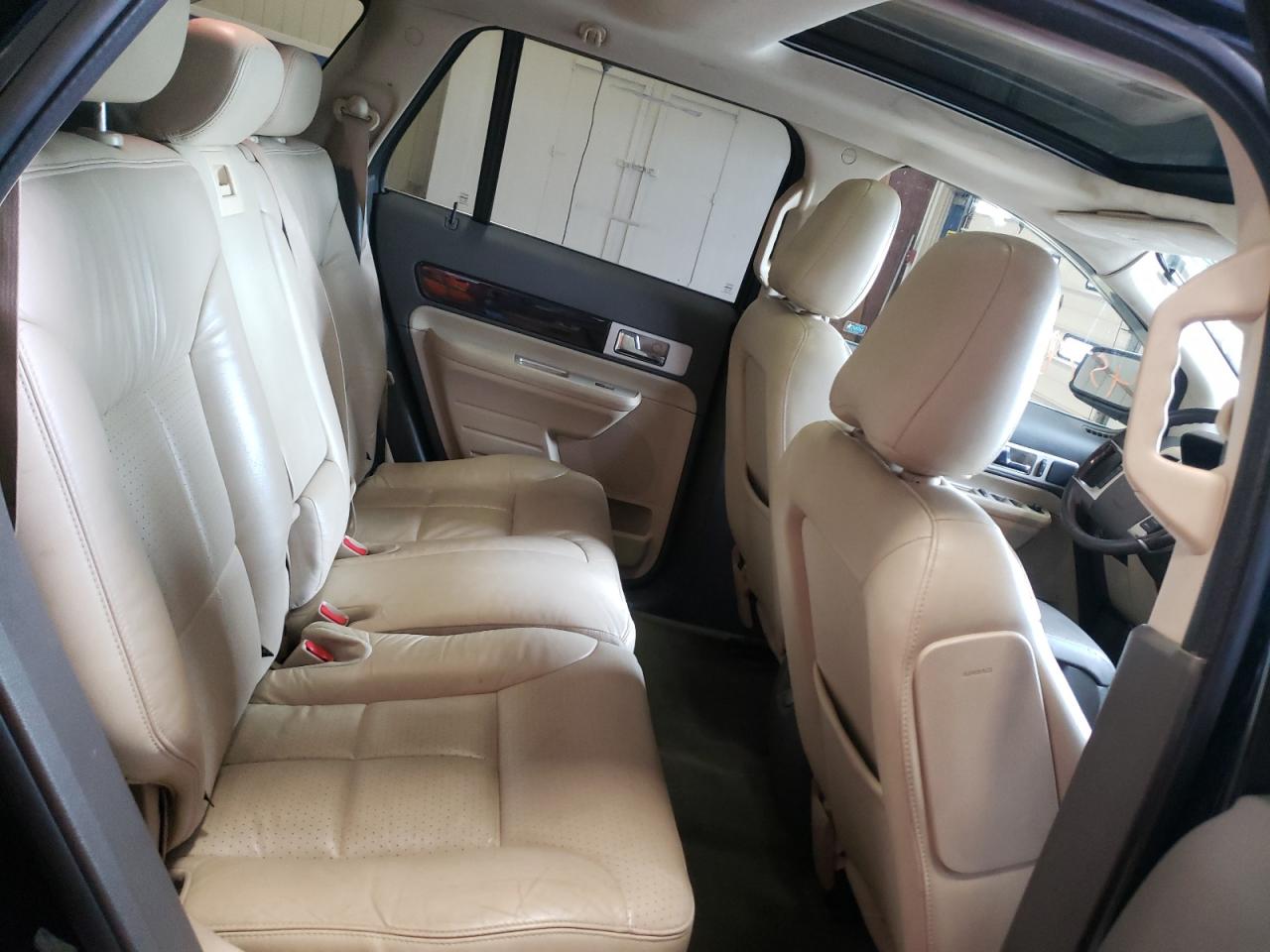 Photo 6 from auction – 2008 LINCOLN MKX with VIN 2LMDU88C48BJ39593