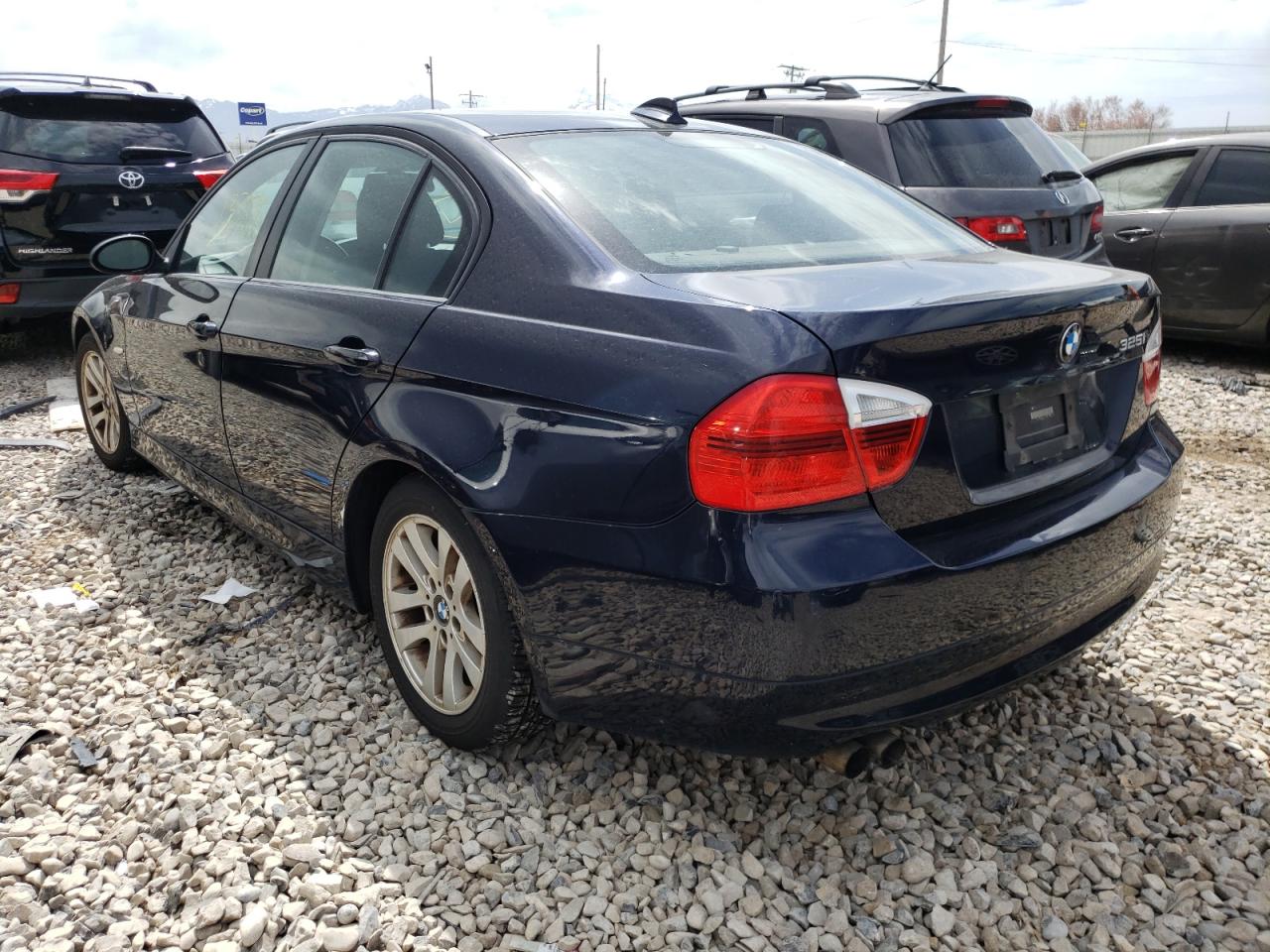 Photo 3 from auction – 2006 BMW 325 I with VIN WBAVB13596KX32070