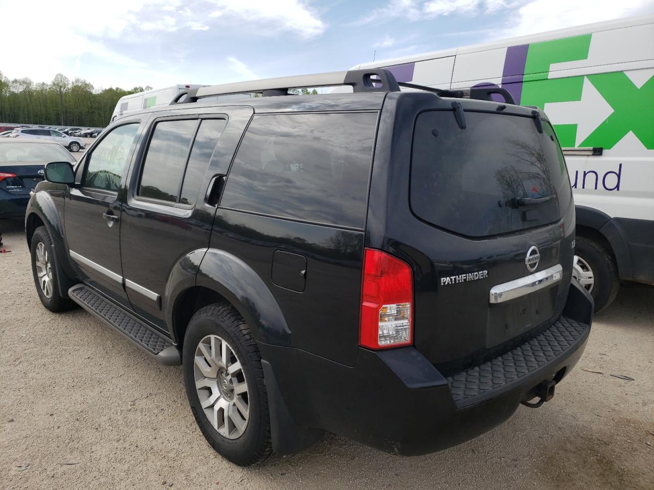 Photo 3 from auction – 2011 NISSAN PATHFINDER with VIN 5N1AR1NB9BC626976