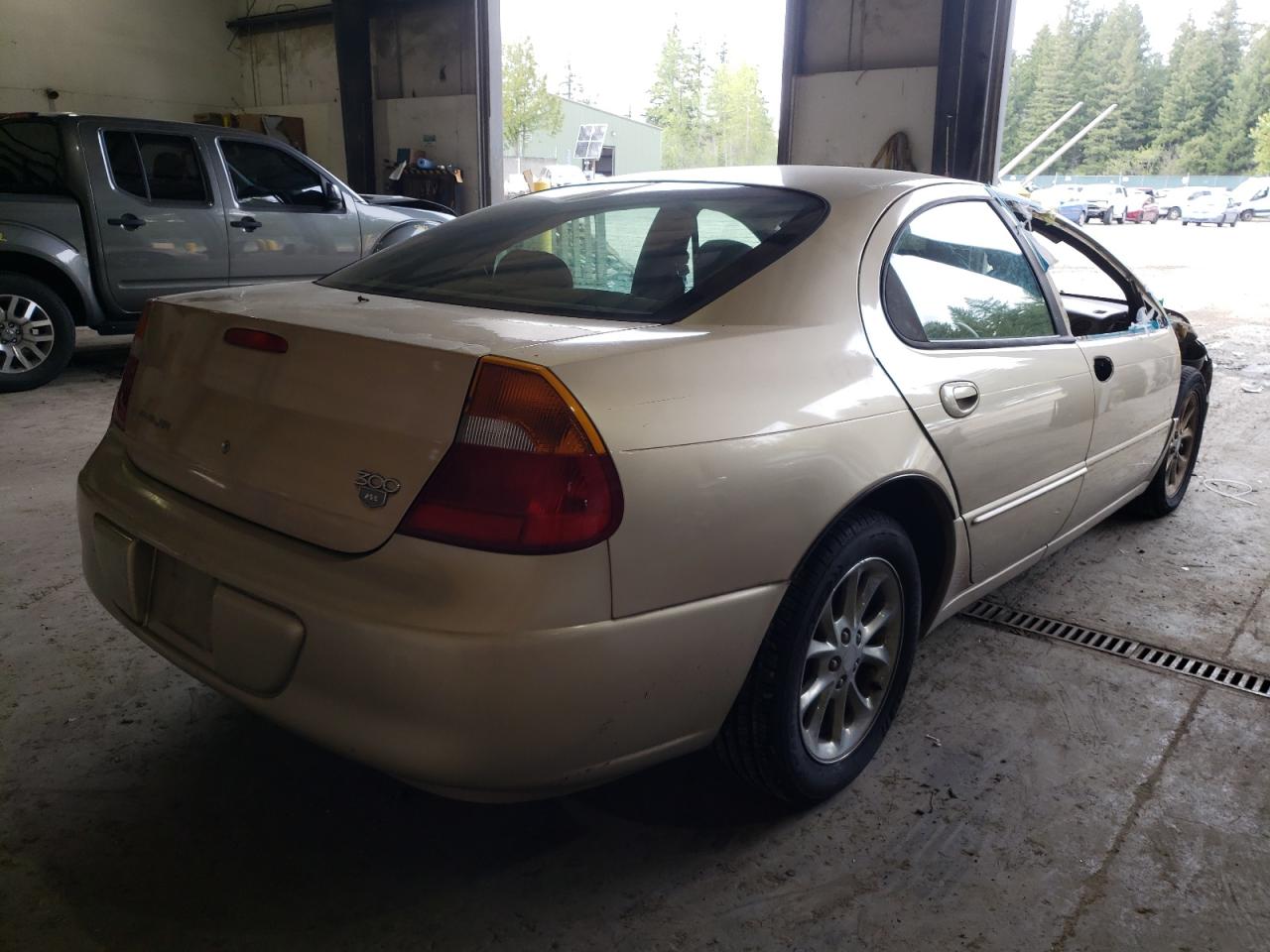 Photo 4 from auction – 1999 CHRYSLER 300M with VIN 2C3HE66G4XH241419