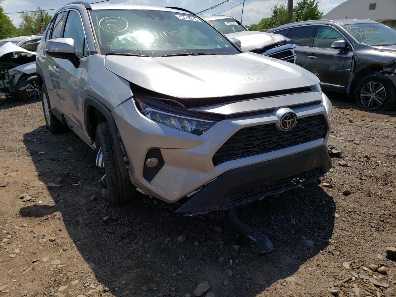 Photo 9 from auction – 2021 TOYOTA RAV4 XLE with VIN 2T3W1RFV8MC124695