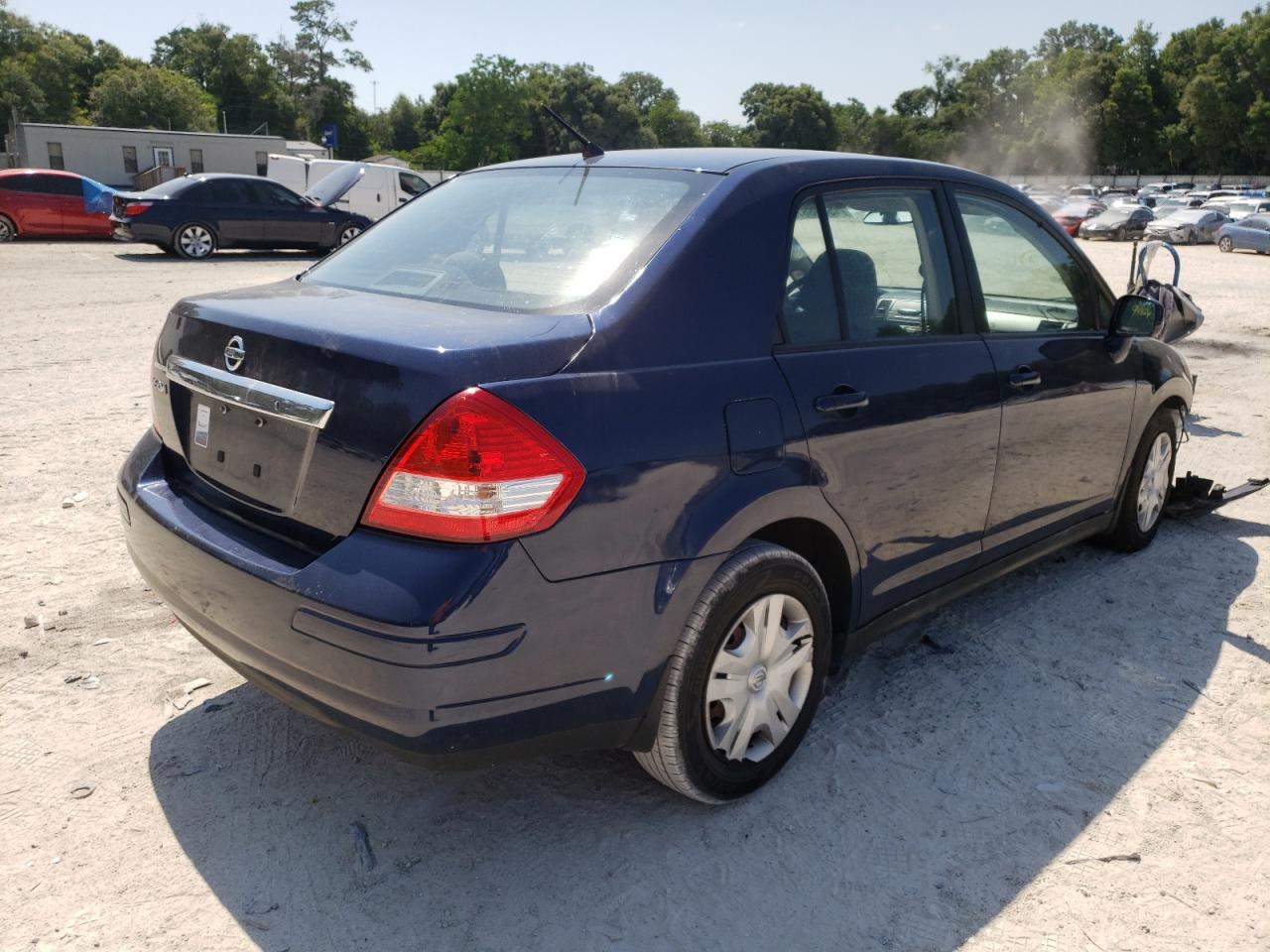Фото 4 с аукциона – 2011 NISSAN VERSA S с VIN 3N1BC1AP5BL475539