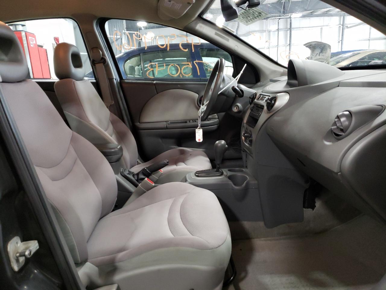 Photo 5 from auction – 2004 SATURN ION LEVEL with VIN 1G8AJ52F14Z144426