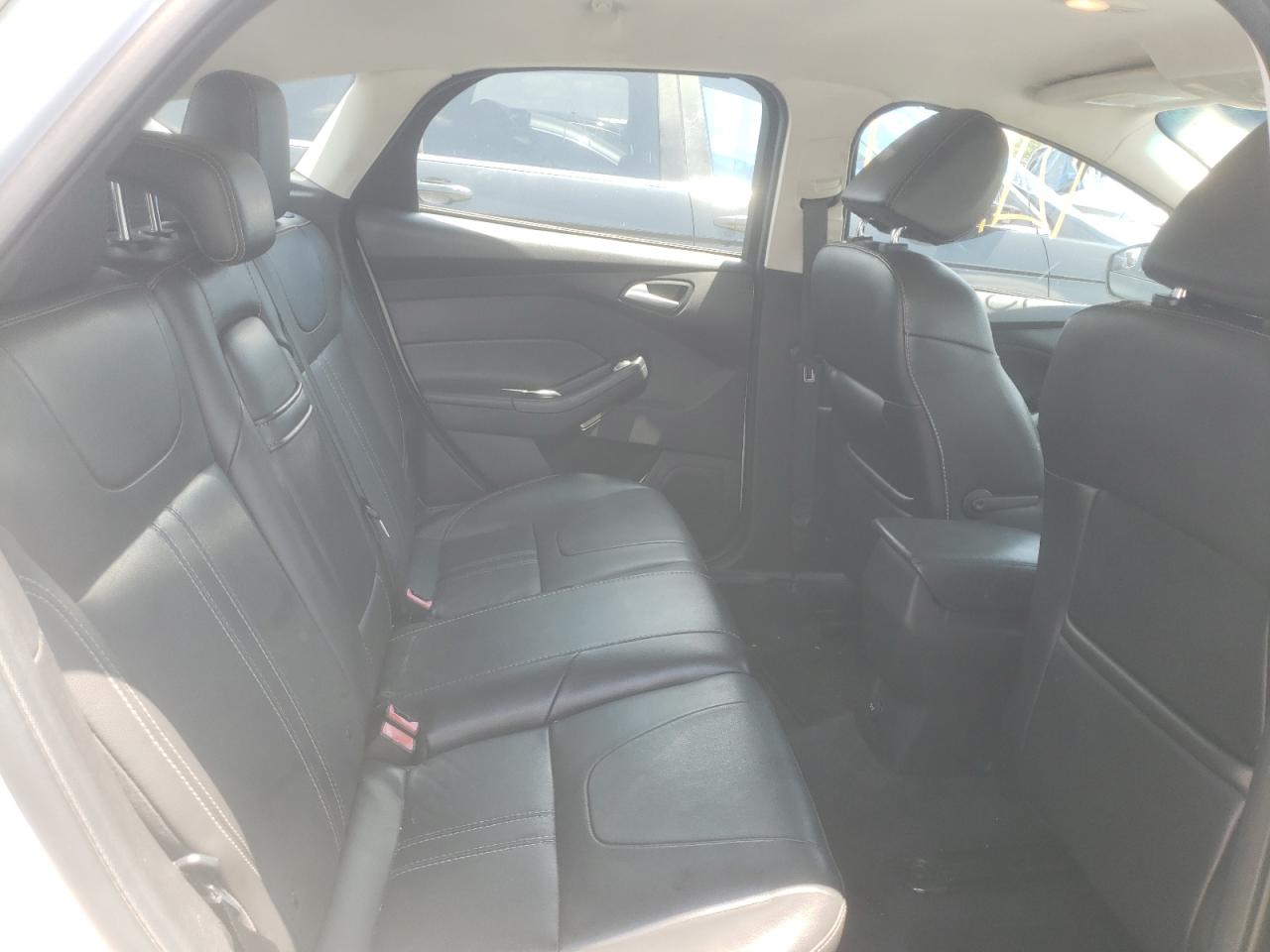 Zdjęcie 6 z aukcji – 2013 FORD FOCUS SE z VIN 1FADP3K22DL267647
