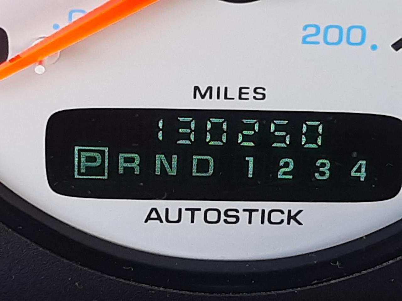 Photo 8 from auction – 2000 DODGE STRATUS ES with VIN 1B3EJ56H5YN295478
