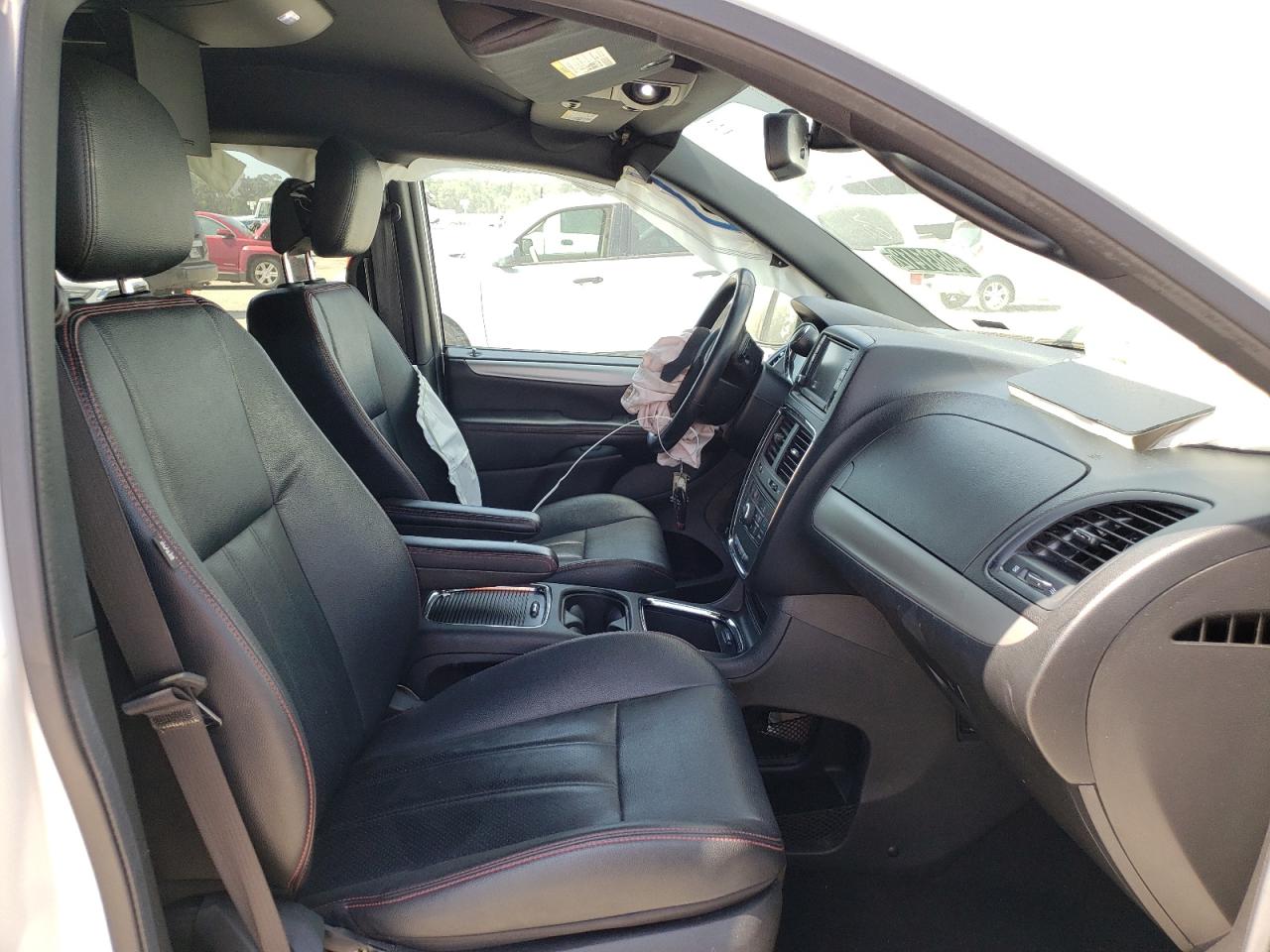 Photo 5 from auction – 2019 DODGE GRAND CARA with VIN 2C4RDGEG5KR769600