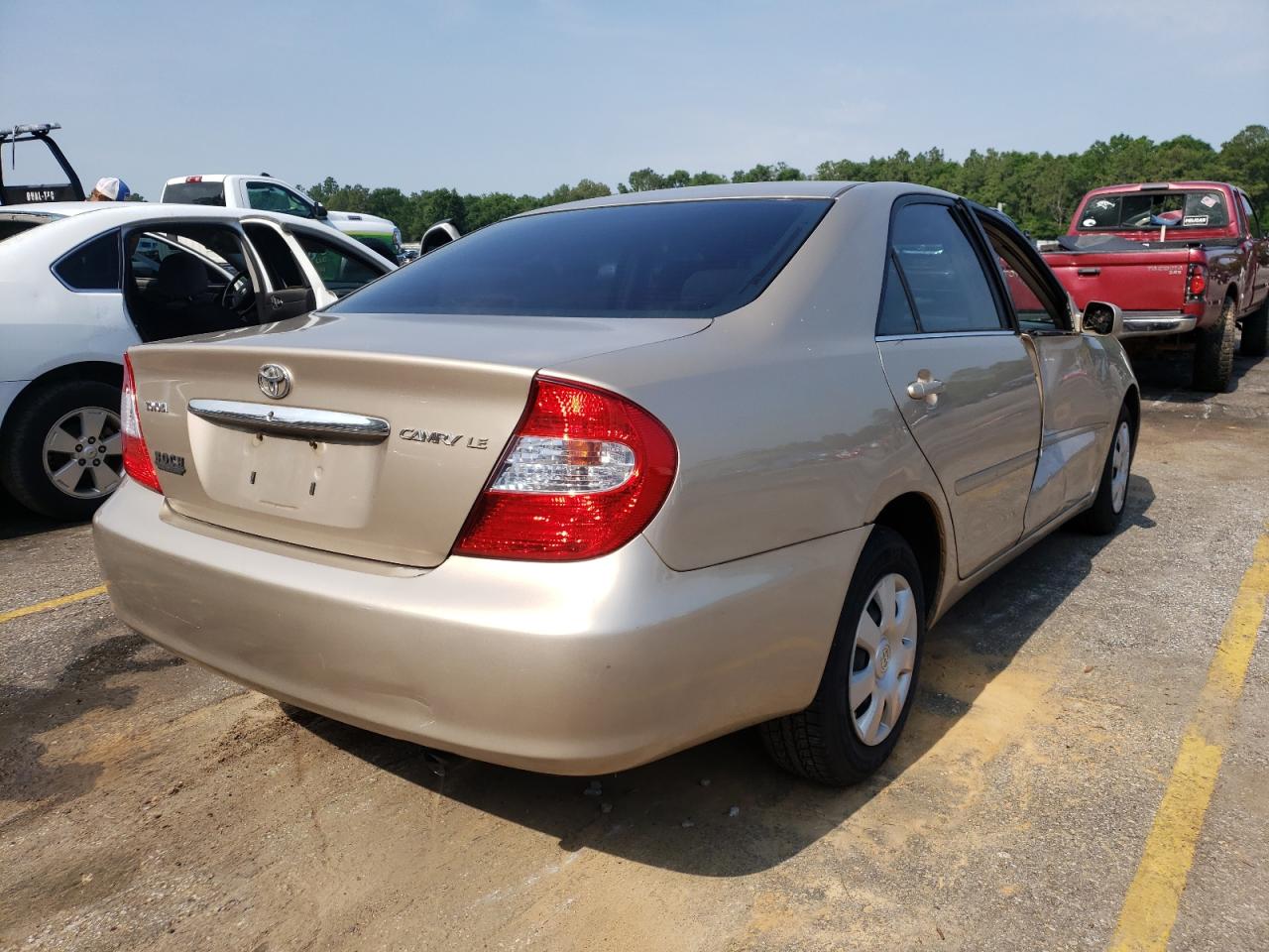 Photo 4 from auction – 2002 TOYOTA CAMRY LE with VIN 4T1BE32K92U030308
