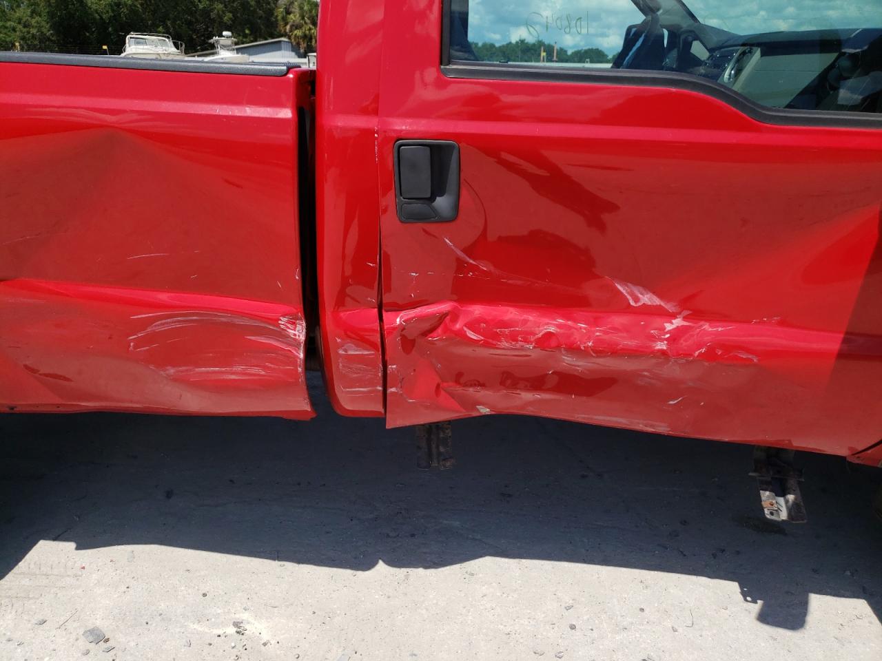 Photo 9 from auction – 2015 FORD F350 SUPER with VIN 1FTRF3B60FEA30720