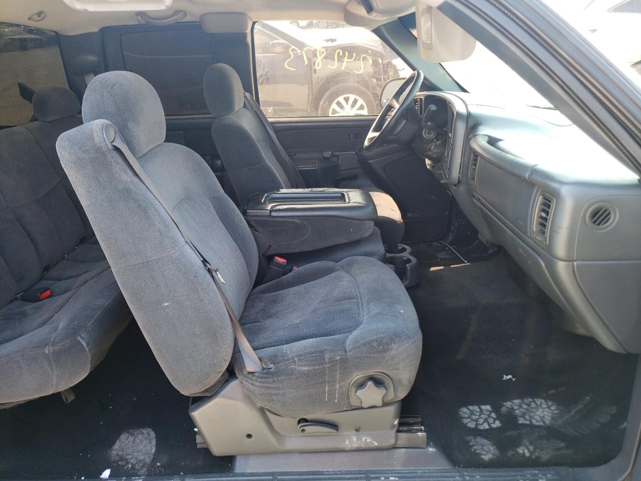 Photo 5 from auction – 2002 CHEVROLET SILVERADO with VIN 2GCEC19V621341038