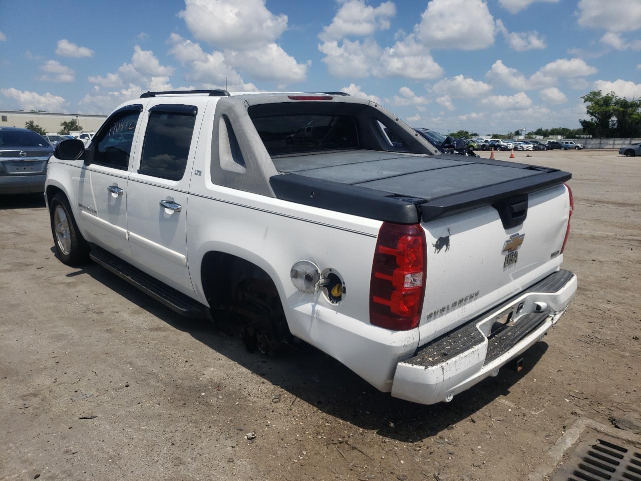 Photo 3 from auction – 2008 CHEVROLET AVALANCHE with VIN 3GNEC12028G254758