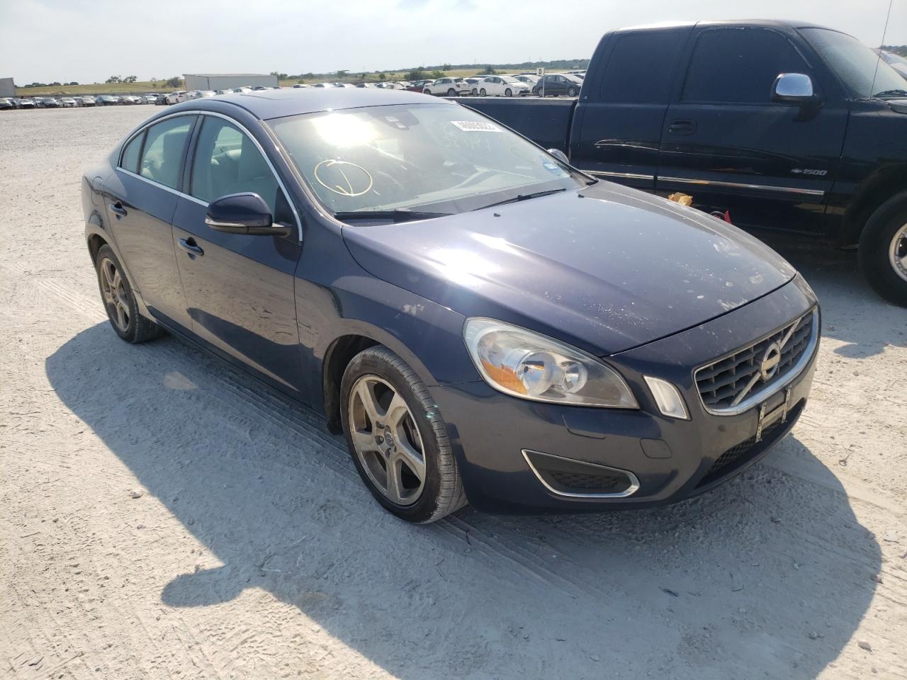 VOLVO S60 T5 2013 with VIN YV1612FS4D2234352 - Photo from auction