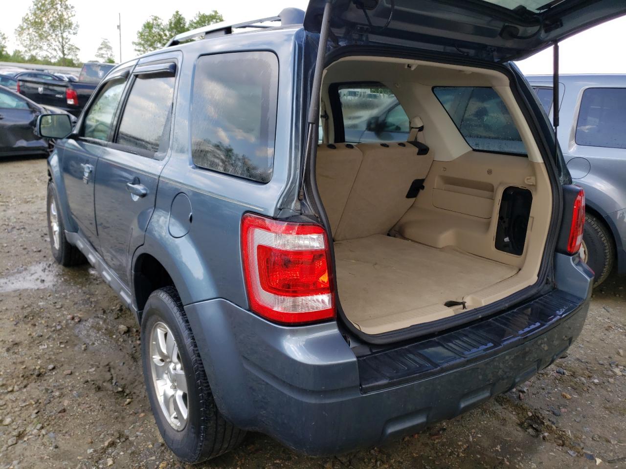 Photo 3 from auction – 2011 FORD ESCAPE LIM with VIN 1FMCU9EG0BKB35770