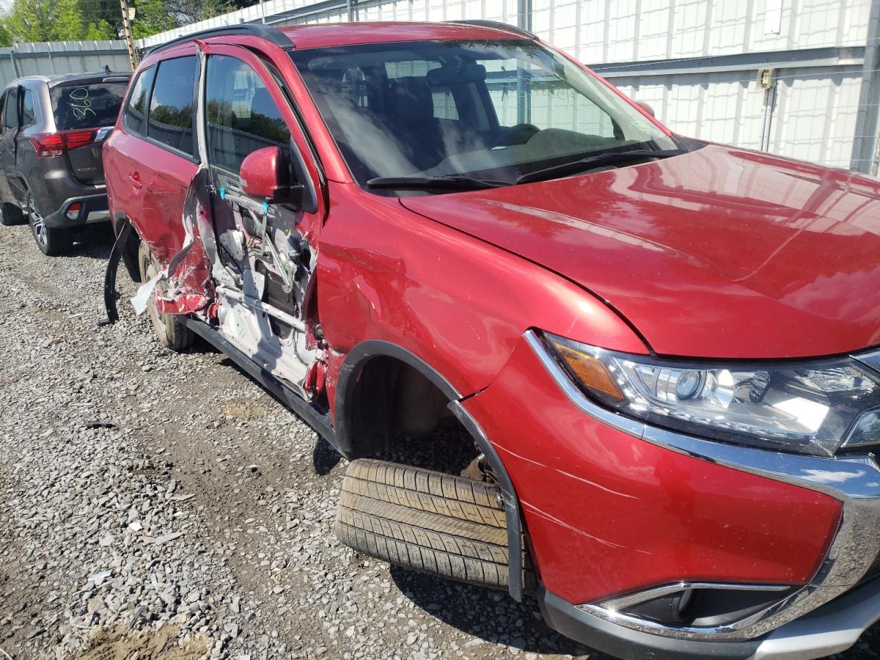 Photo 9 from auction – 2016 MITSUBISHI OUTLANDER with VIN JA4AZ3A32GZ007102