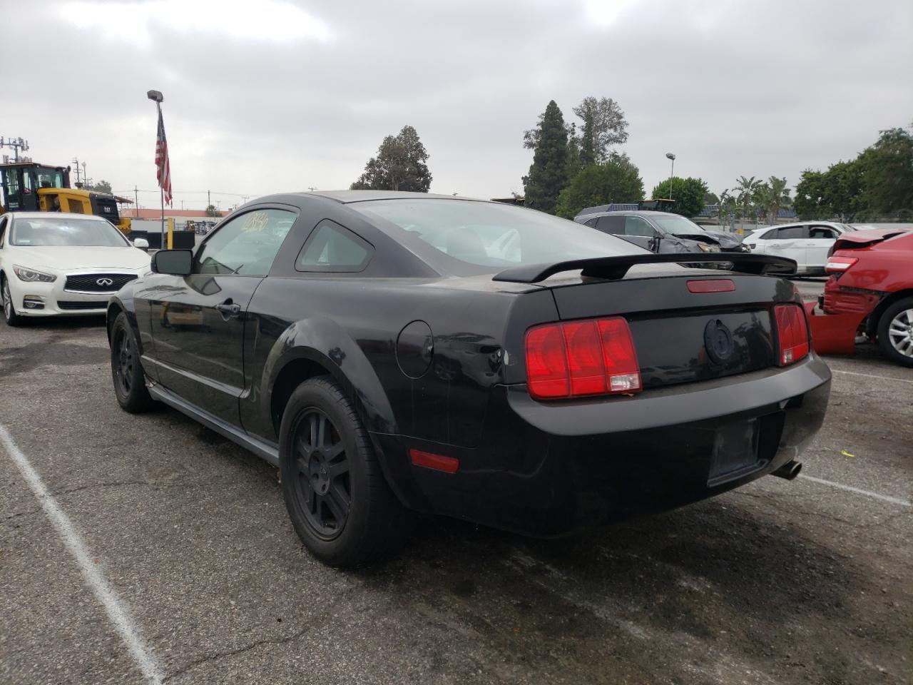 Photo 3 from auction – 2005 FORD MUSTANG with VIN 1ZVFT80N255172758