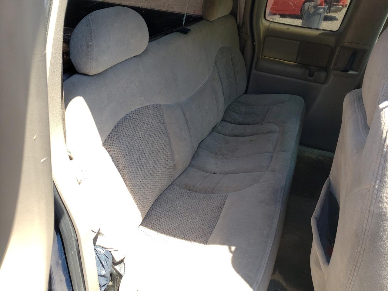 Photo 6 from auction – 2002 CHEVROLET SILVERADO with VIN 2GCEC19V421190782