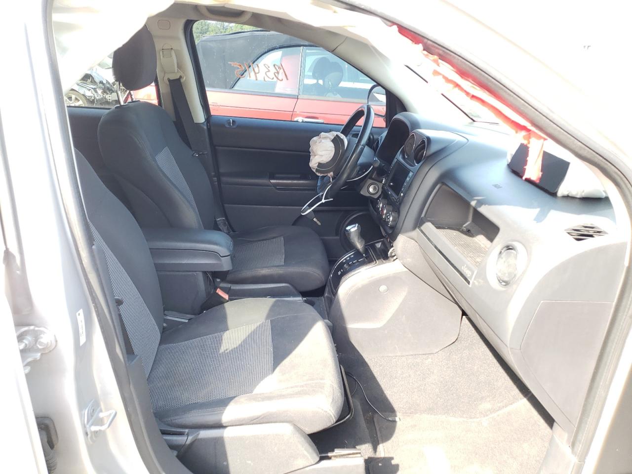 Photo 5 from auction – 2011 JEEP COMPASS SP with VIN 1J4NT1FB9BD138217