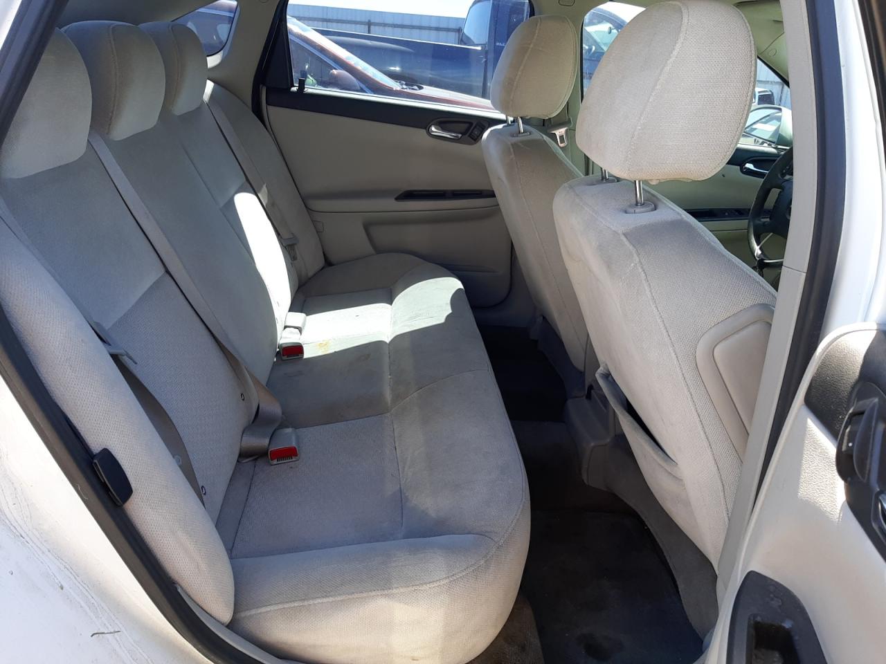Photo 6 from auction – 2010 CHEVROLET IMPALA LS with VIN 2G1WA5EN8A1205329