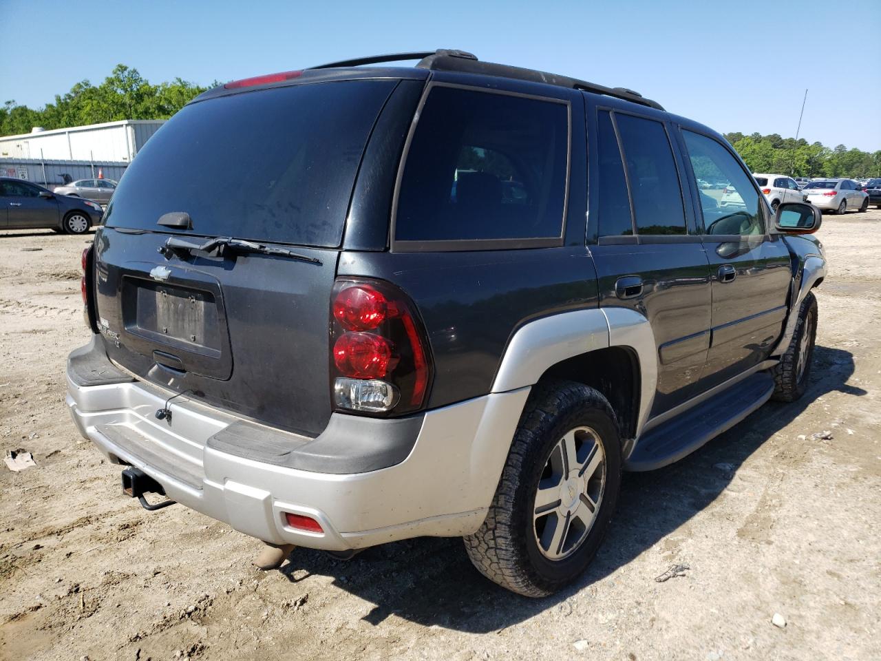 Photo 4 from auction – 2005 CHEVROLET TRAILBLAZE with VIN 1GNDT13S552253782