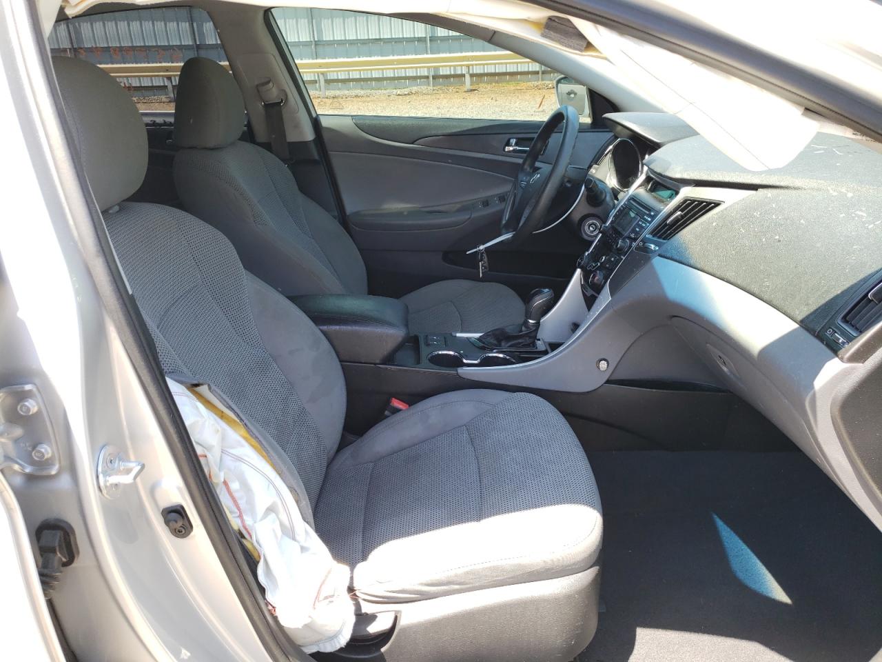 Photo 5 from auction – 2013 HYUNDAI SONATA GLS with VIN 5NPEB4AC0DH751916