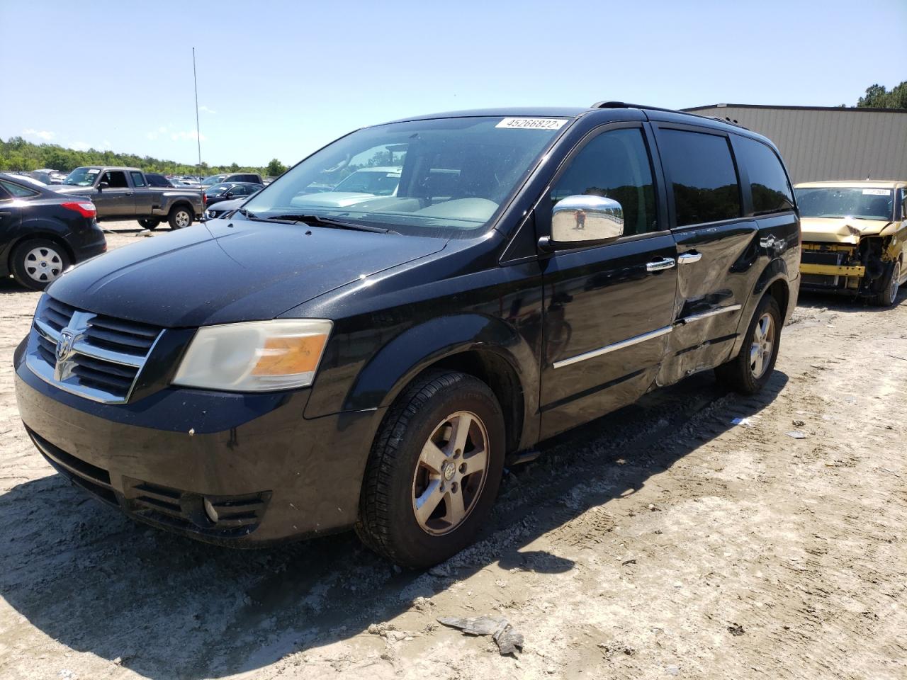 Photo 2 from auction – 2010 DODGE GRAND CARA with VIN 2D4RN5D18AR317835