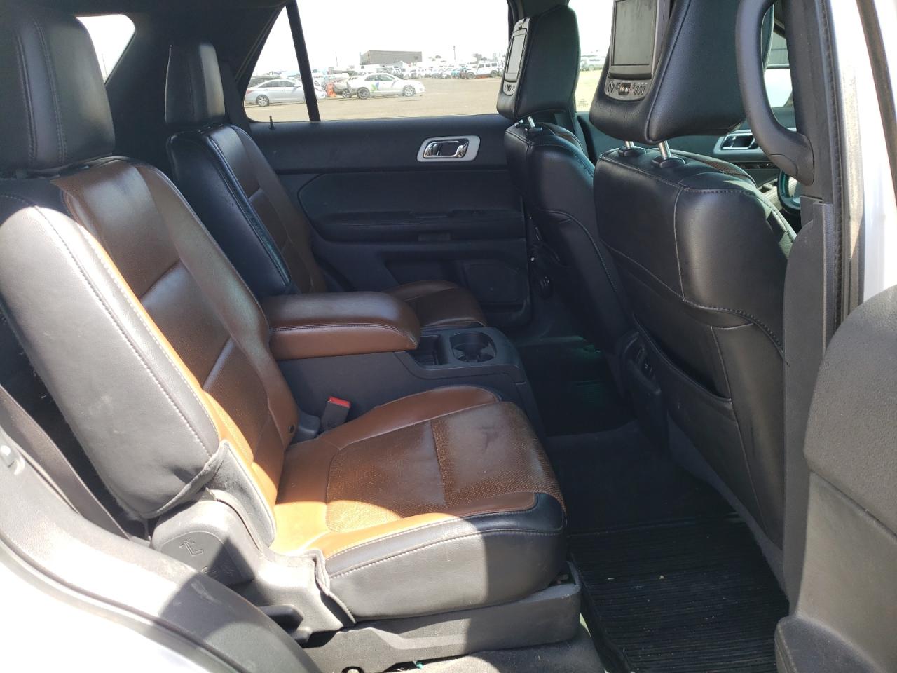Foto 6 de la subasta – 2011 FORD EXPLORER L con VIN 1FMHK8F84BGA16104