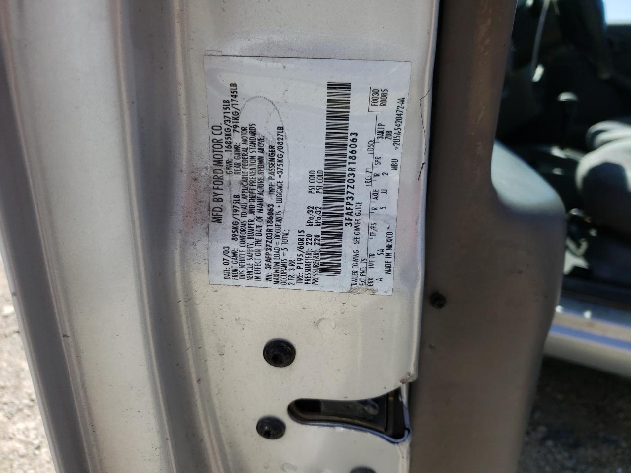 Photo 10 from auction – 2003 FORD FOCUS ZX5 with VIN 3FAFP37Z03R186063