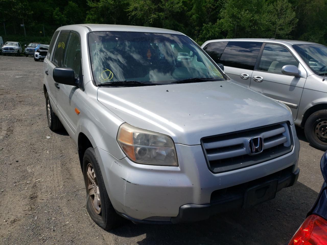 HONDA PILOT LX 2007 with VIN 5FNYF18117B021472 - Photo from auction