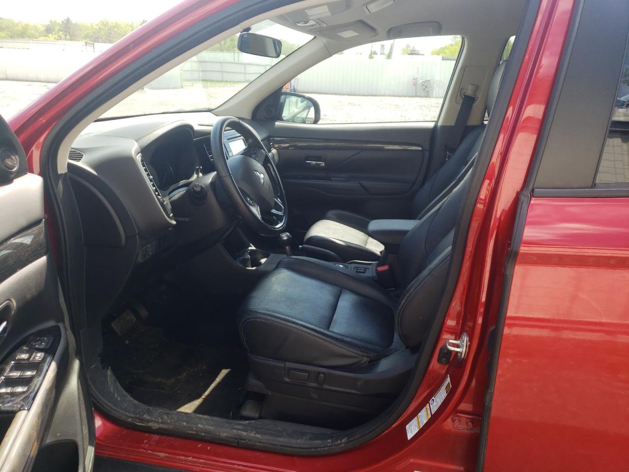 Photo 5 from auction – 2016 MITSUBISHI OUTLANDER with VIN JA4AZ3A32GZ007102