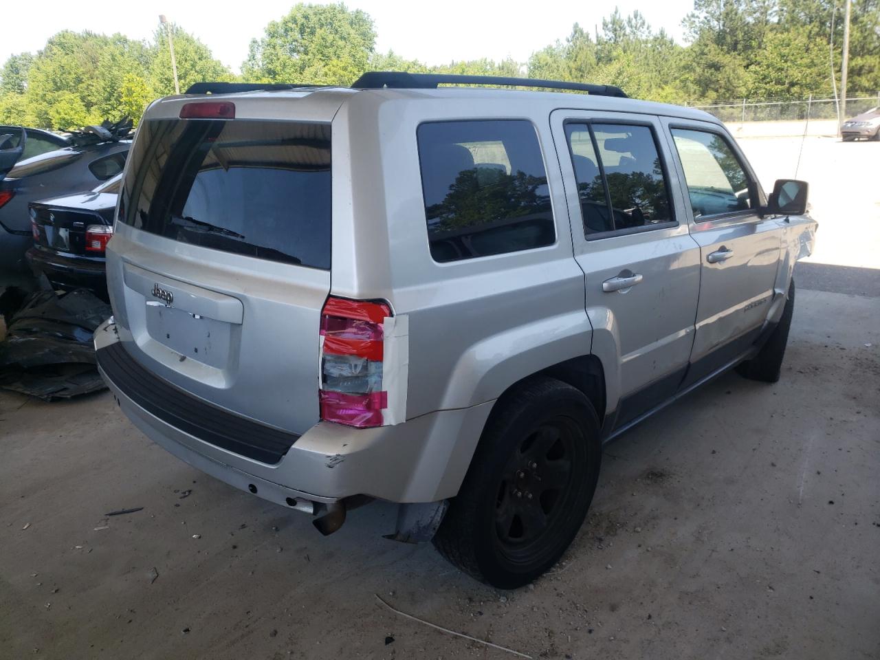 Photo 4 from auction – 2014 JEEP PATRIOT SP with VIN 1C4NJPBA1ED503196
