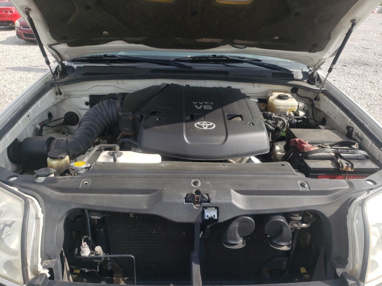 Photo 7 from auction – 2004 TOYOTA 4RUNNER SR with VIN JTEBU14R648011390