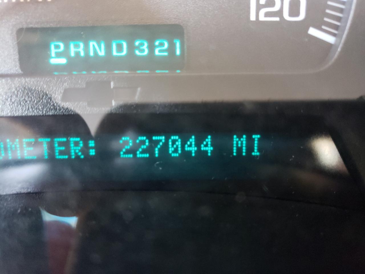 Photo 8 from auction – 2005 CHEVROLET TRAILBLAZE with VIN 1GNDT13S552253782