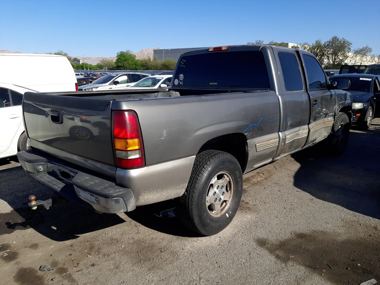 Photo 4 from auction – 1999 CHEVROLET SILVERADO with VIN 2GCEK19TXX1273240