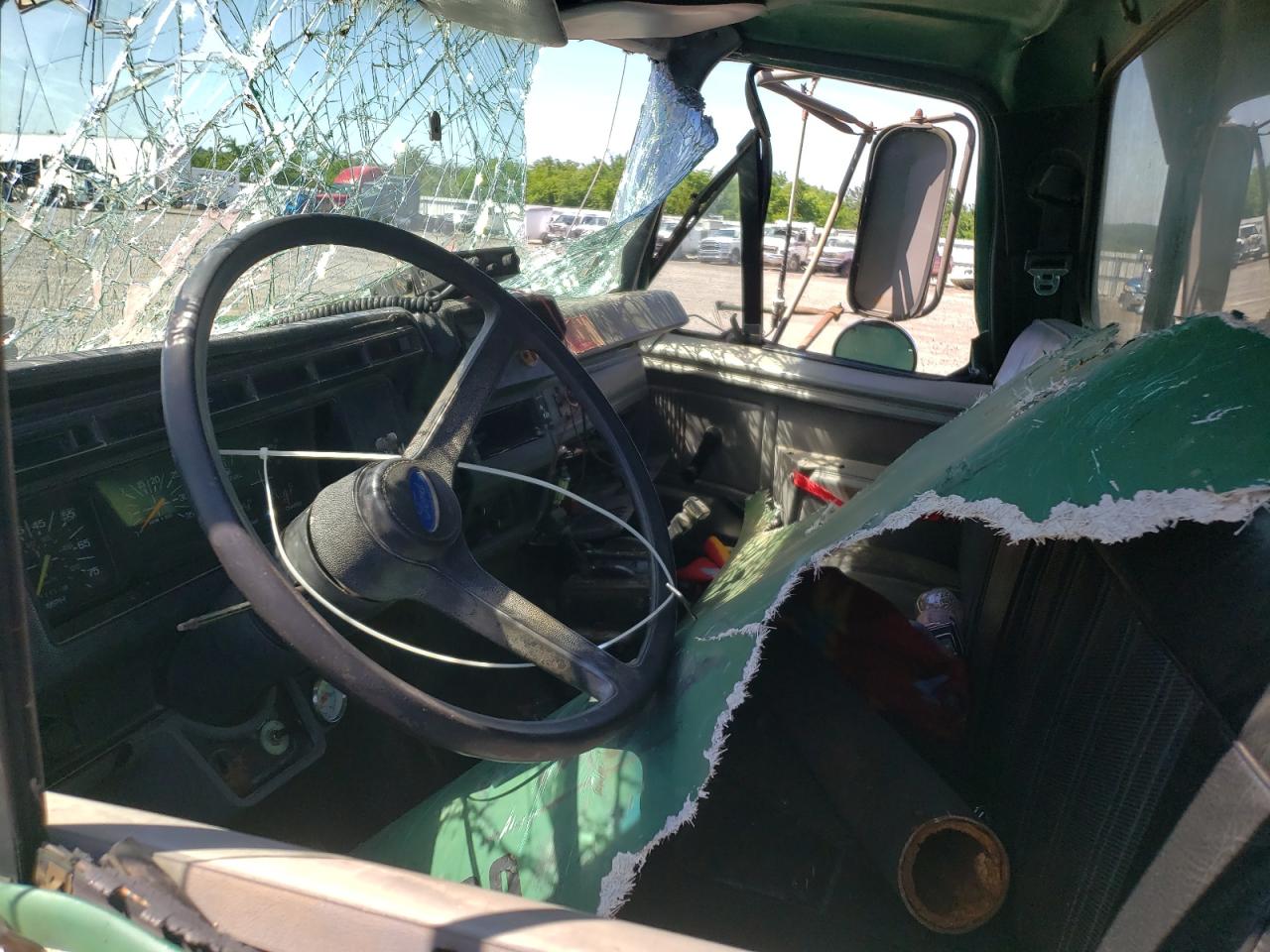 Photo 5 from auction – 1995 FORD F800 with VIN 1FDYF80C0SVA44589