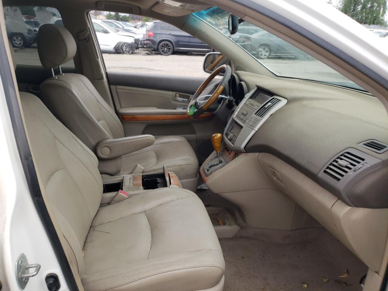 Photo 5 from auction – 2005 LEXUS RX 330 with VIN 2T2HA31U05C048660