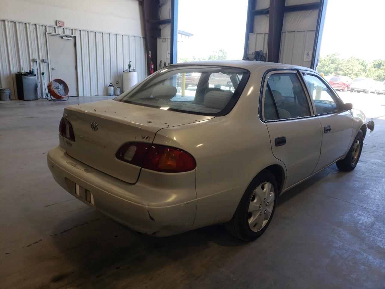 Photo 4 from auction – 2000 TOYOTA COROLLA VE with VIN 1NXBR12E2YZ311703