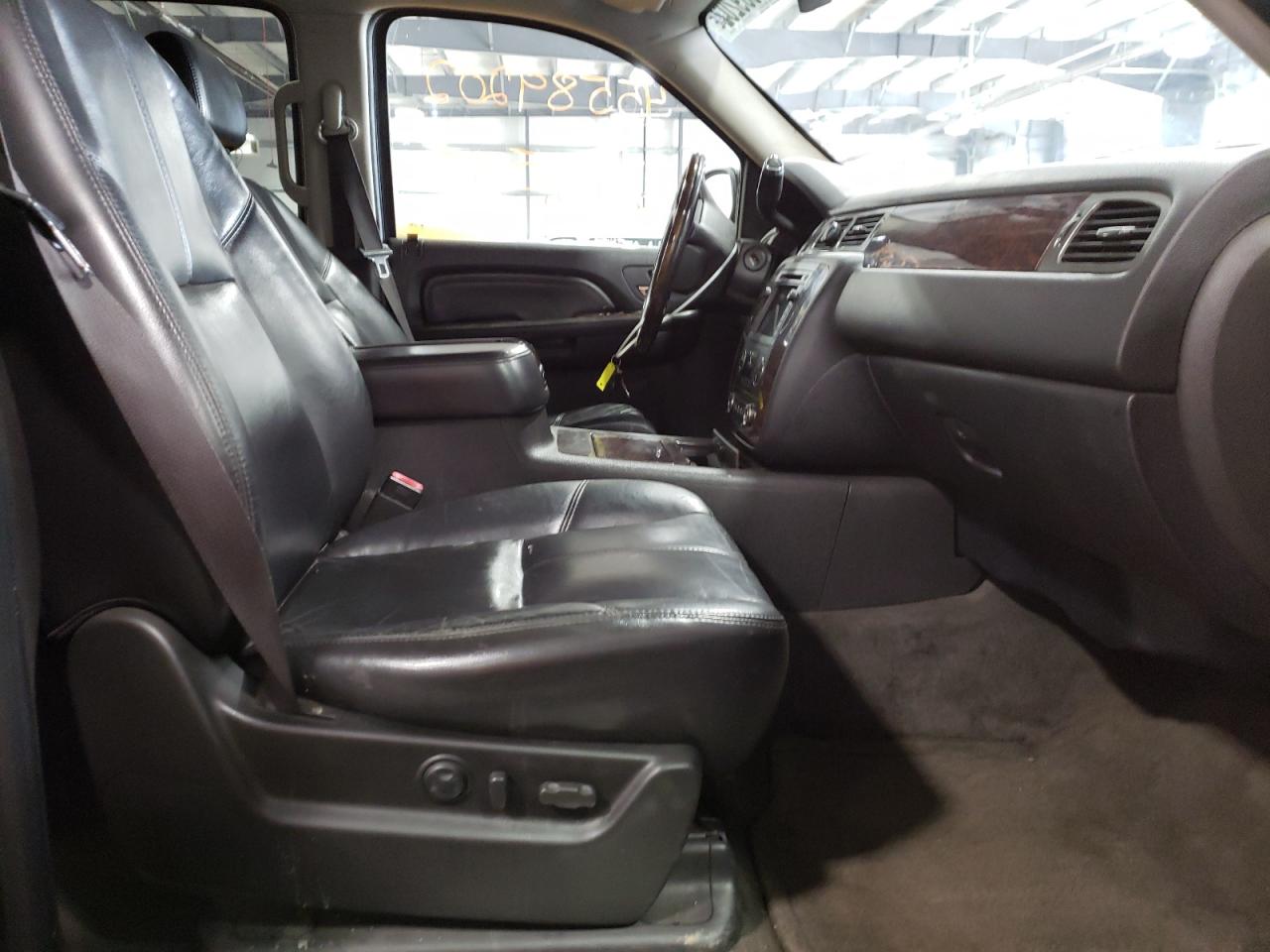 Photo 5 from auction – 2007 GMC YUKON DENA with VIN 1GKFK63887J171001
