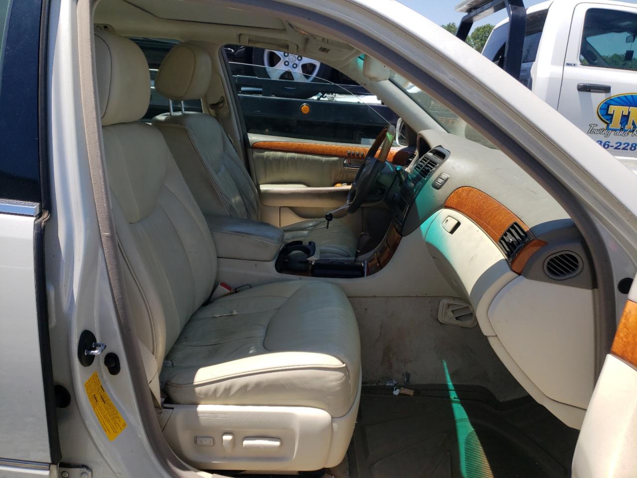 Photo 5 from auction – 2001 LEXUS LS 430 with VIN JTHBN30F410039738