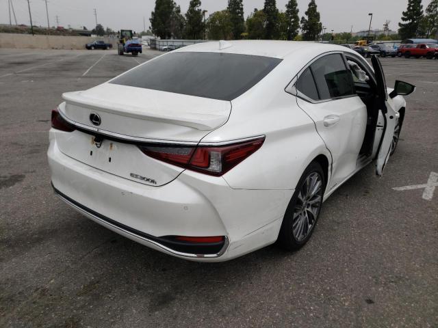 Foto 4 de la subasta – 2019 LEXUS ES 300H con VIN JTHB21B16K2042399