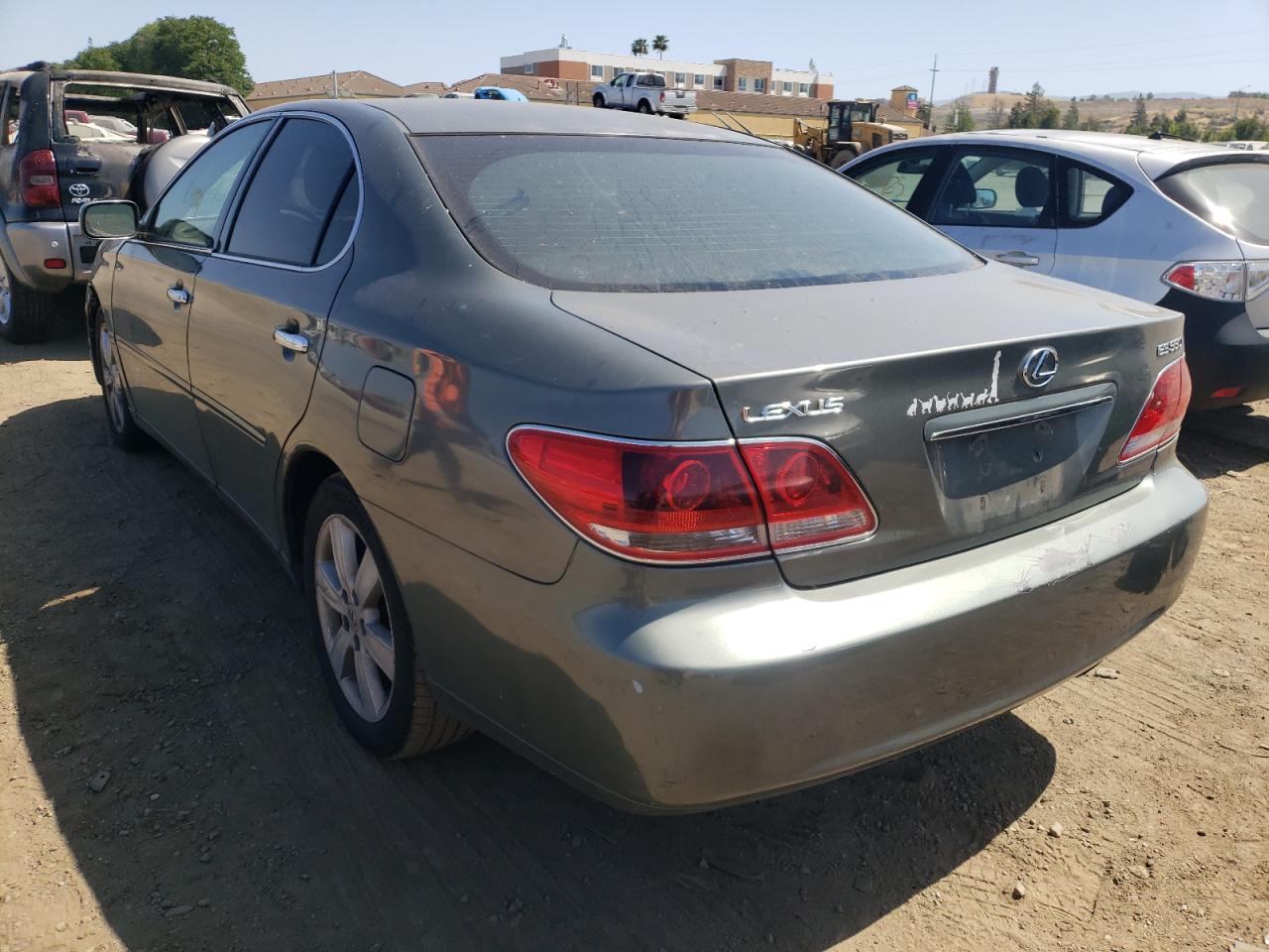 Photo 3 from auction – 2005 LEXUS ES 330 with VIN JTHBA30G955124846