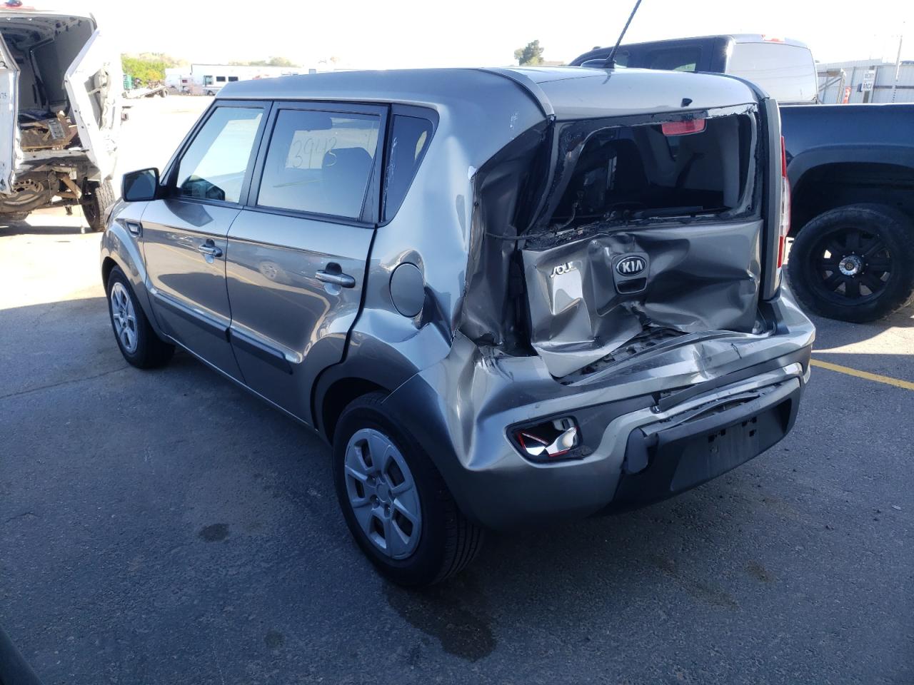 Photo 3 from auction – 2013 KIA SOUL with VIN KNDJT2A50D7566920