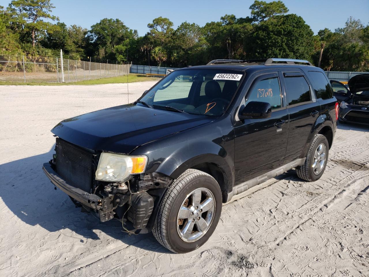 Photo 2 from auction – 2009 FORD ESCAPE LIM with VIN 1FMCU04739KB28707