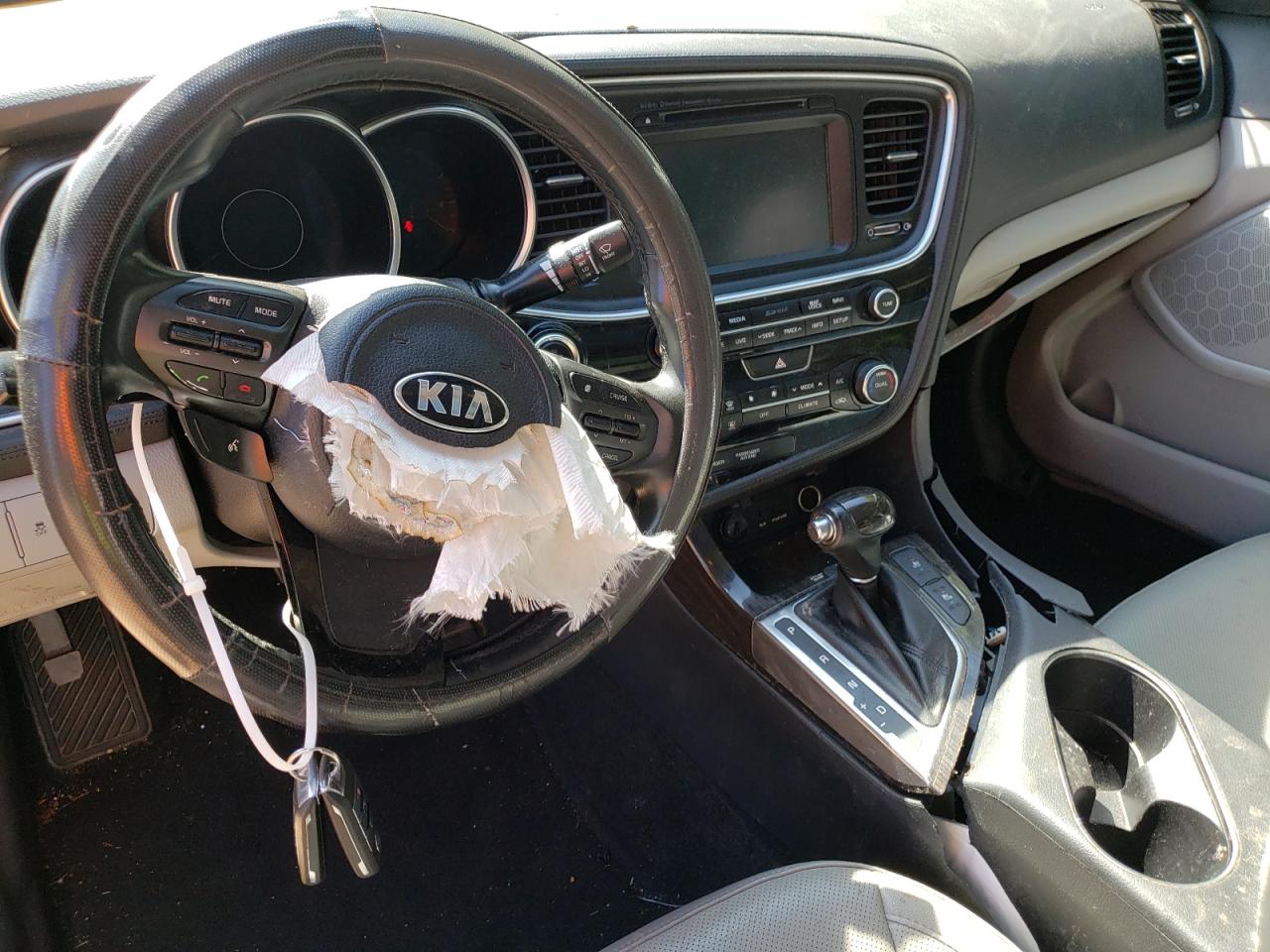 Photo 19 from auction – 2015 KIA OPTIMA EX with VIN 5XXGN4A73FG421981