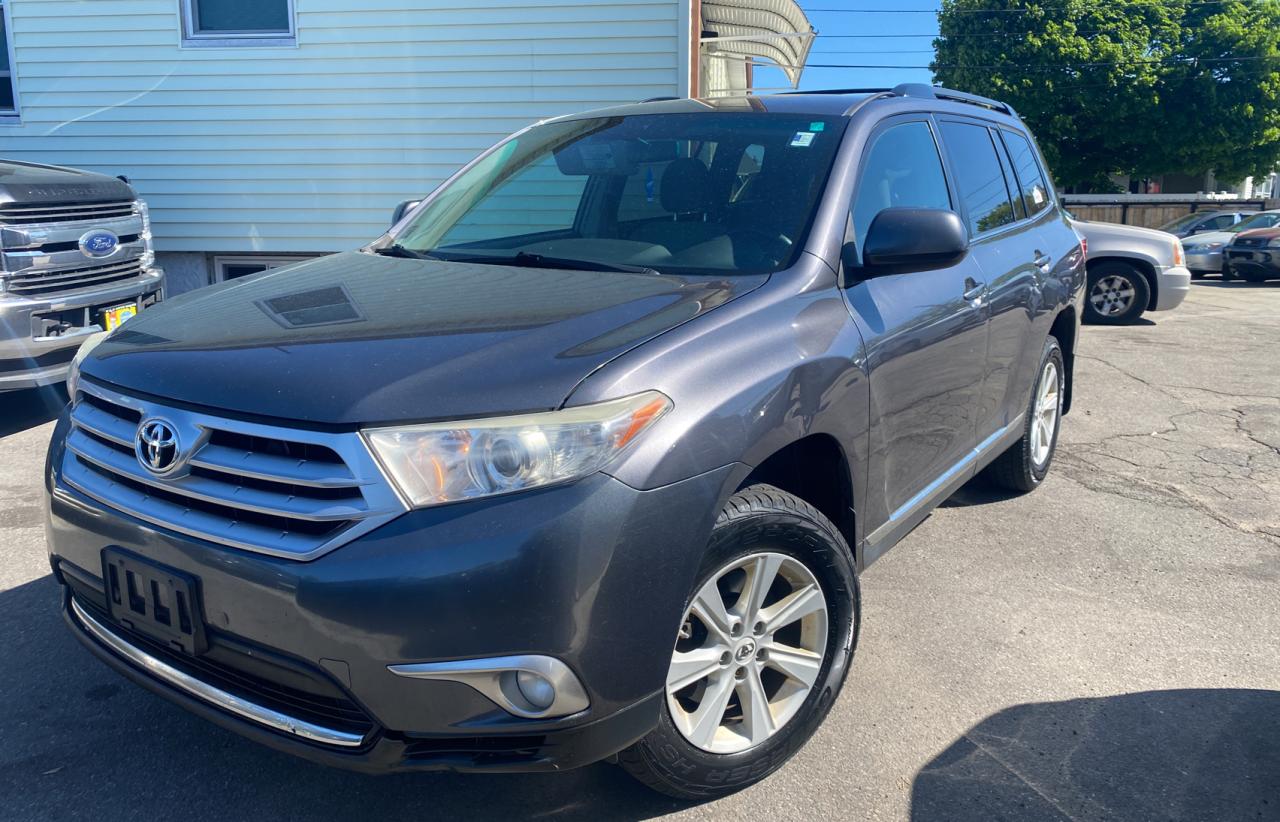 Photo 2 from auction – 2012 TOYOTA HIGHLANDER with VIN 5TDBK3EH1CS140840