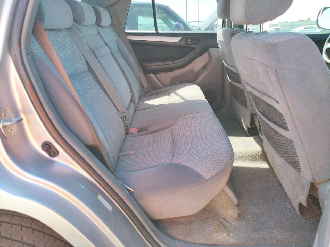 Photo 6 from auction – 2005 TOYOTA 4RUNNER SR with VIN JTEBU14R658036503
