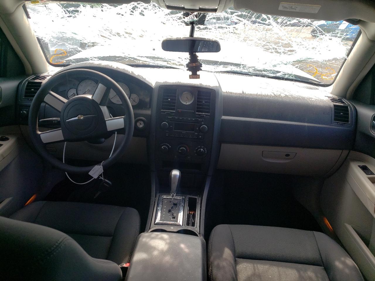 Photo 9 from auction – 2006 CHRYSLER 300 with VIN 2C3KA43R36H472029