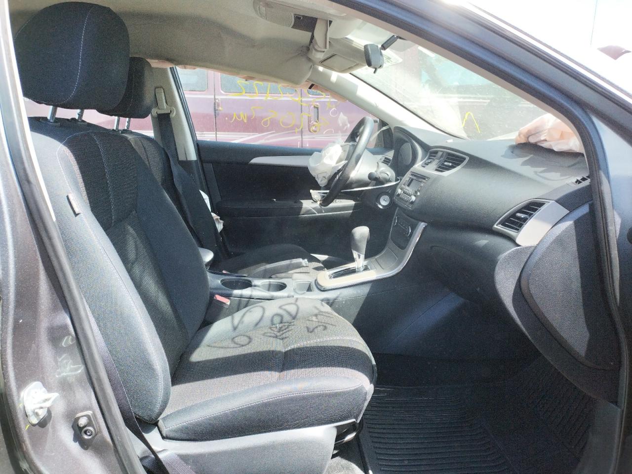 Photo 5 from auction – 2015 NISSAN SENTRA S with VIN 3N1AB7AP3FY274166