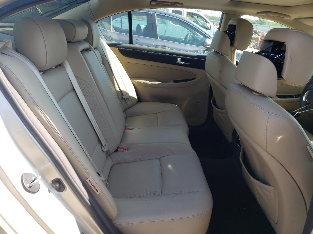 Photo 6 from auction – 2011 HYUNDAI GENESIS 3. with VIN KMHGC4DE5BU124050