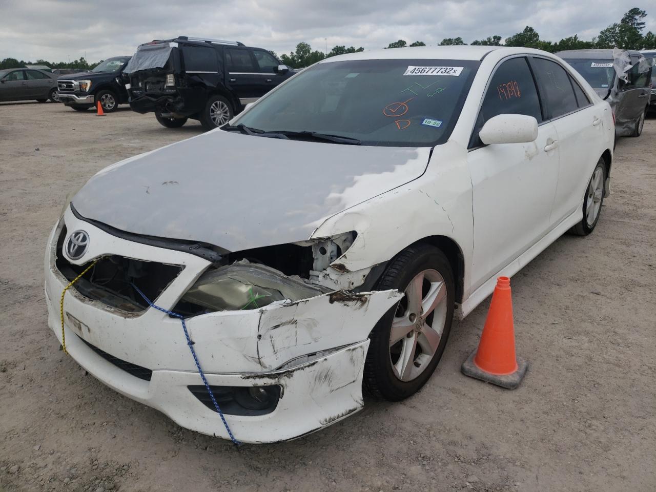 Photo 2 from auction – 2010 TOYOTA CAMRY BASE with VIN 4T1BF3EK1AU552759